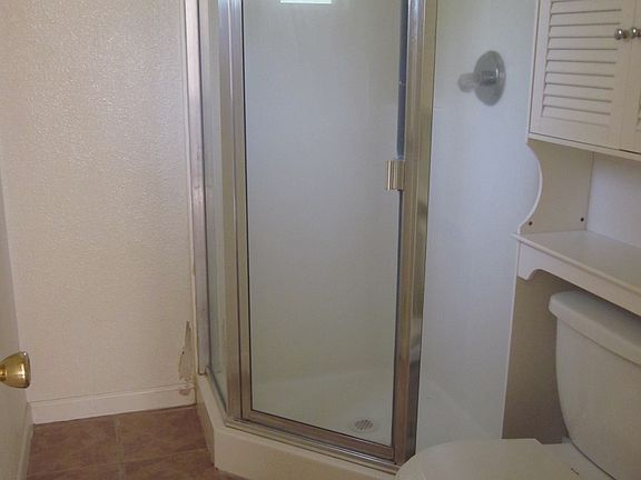 4th image of 1864 Cascade Blvd APT 4