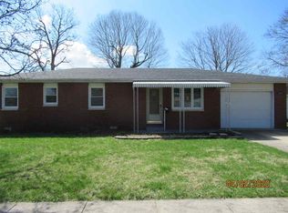 205 W 1st St, Albany, IN 47320