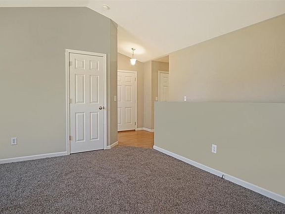 5th image of 56919 Virginia Dr