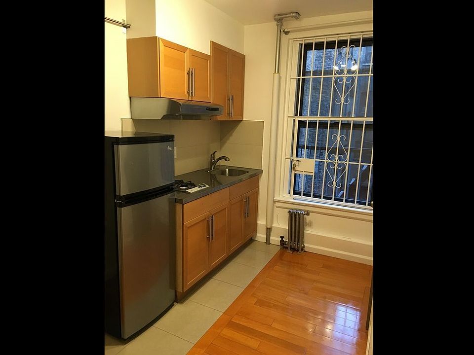 1st image of 396 Broome St APT 8
