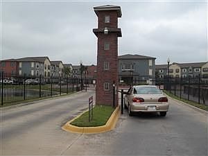 4th image of 9701 Market St #200