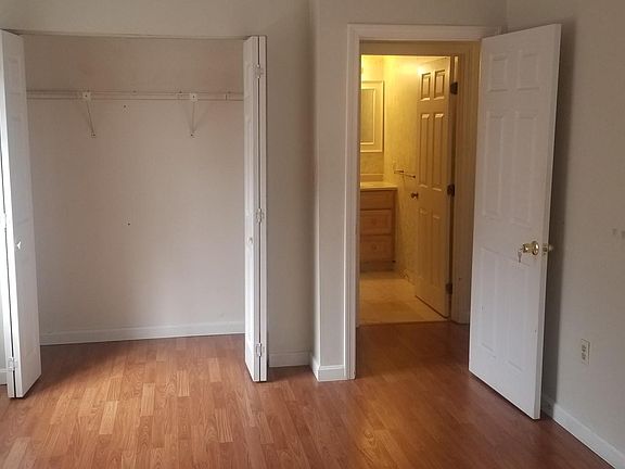 3rd image of 17 Blackstone Dr APT 1713
