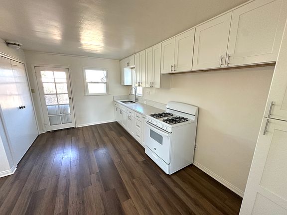 3rd image of 3846 Corona Ave
