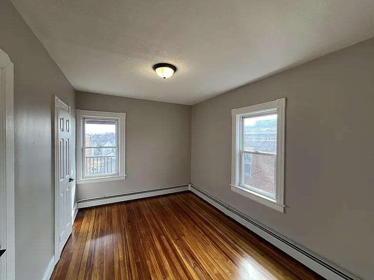 103 Gold St #3B — Photo 2