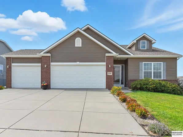 20709 Larimore Ave, Elkhorn, NE 68022