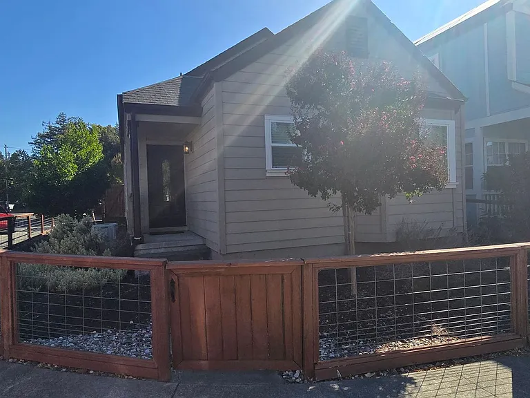 1506 Tammy Way — Photo 1