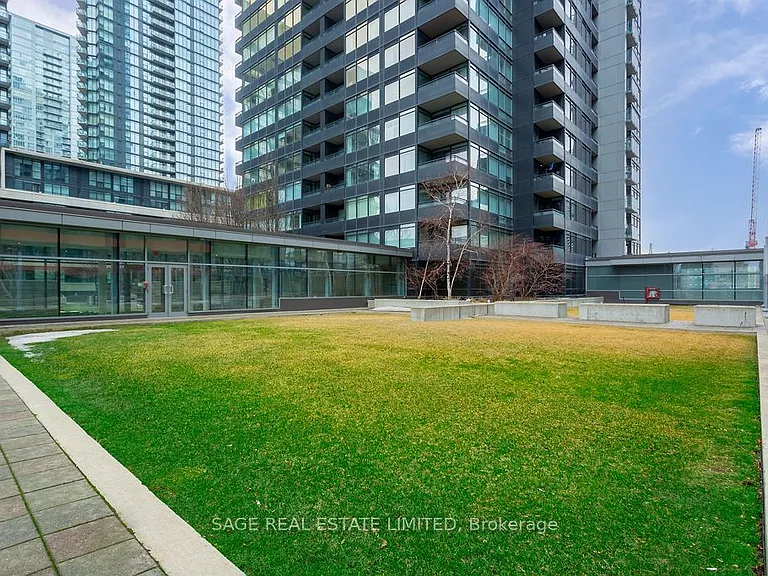 25 Telegram Mews #3707 — Photo 30