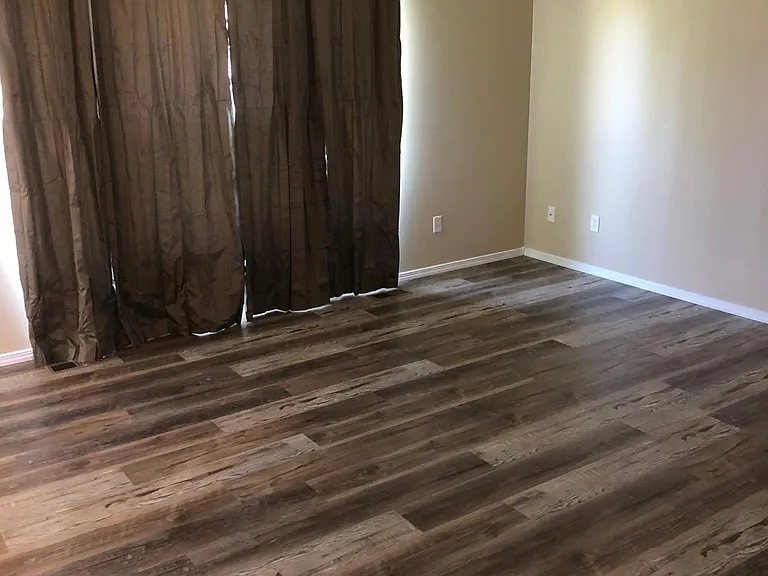 1075 N 14 E — Photo 9