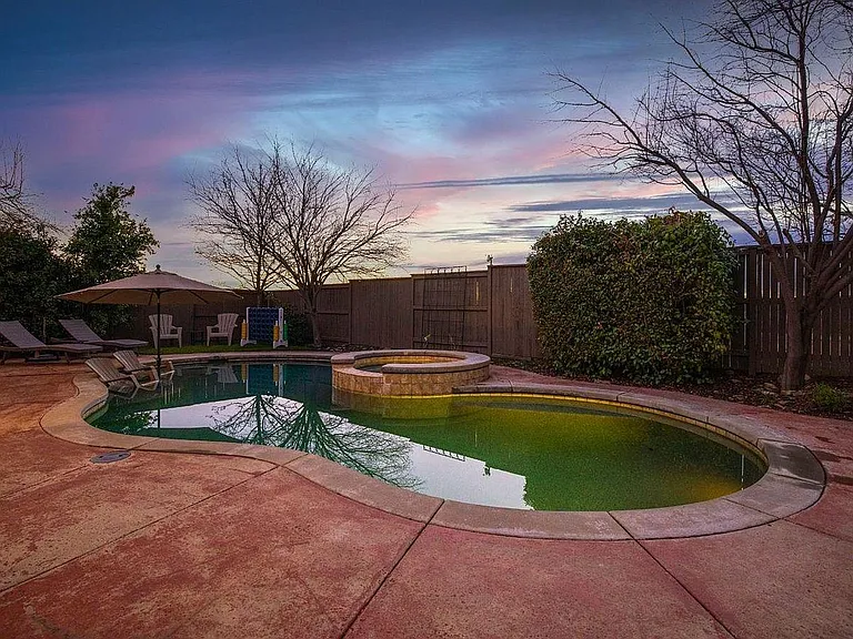 4930 Village Green Dr — Photo 63