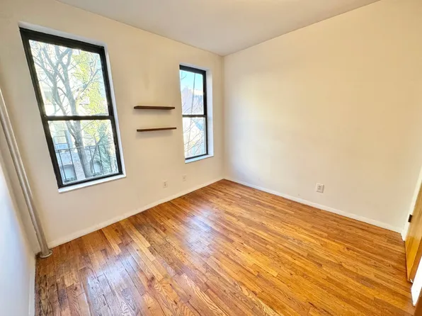 35 Carmine Street image 1 of 12