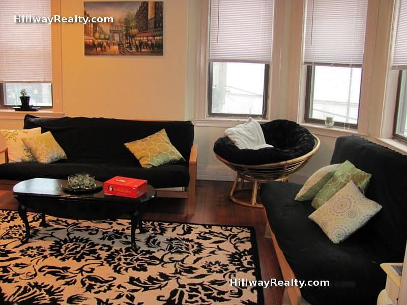 2nd image of 146 Smith St APT 3
