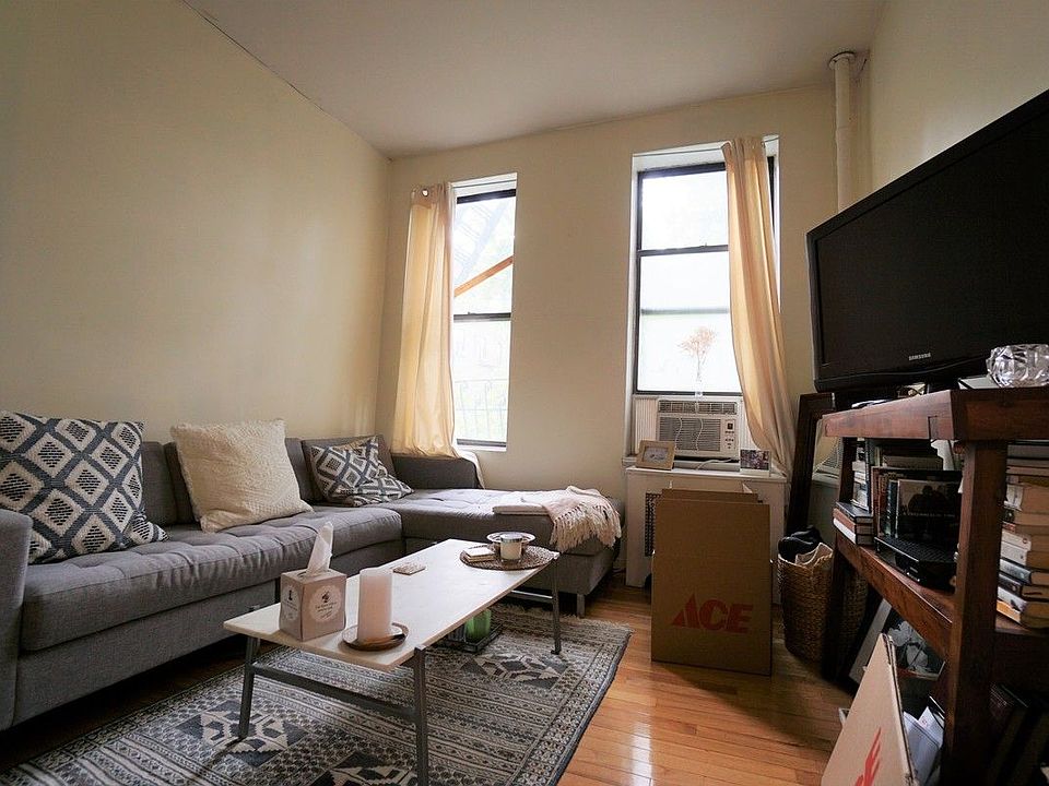 1st image of 125 Sullivan St #17