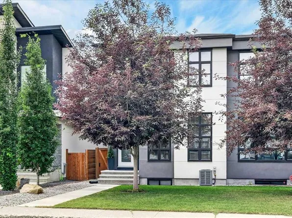 3127 E 44th St SW, Calgary, AB T3E 3R5