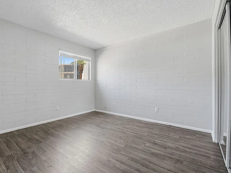 Thrive Tempe Apartments — Photo 33