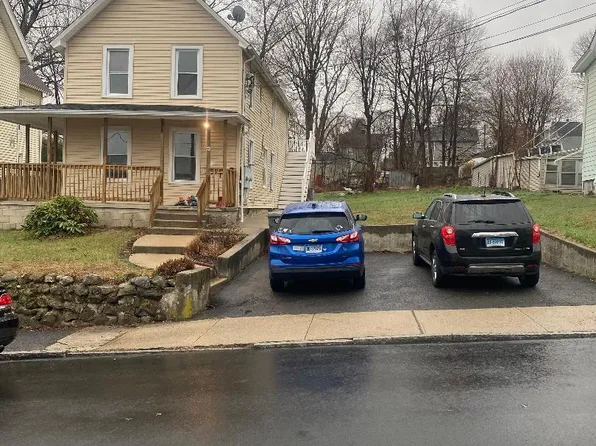 72 Walnut St, Naugatuck, CT 06770