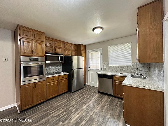 5th image of 1203 TIMBER Lane