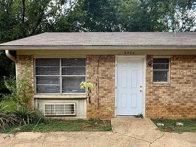 3022-3024 Bernice Dr — Photo 1