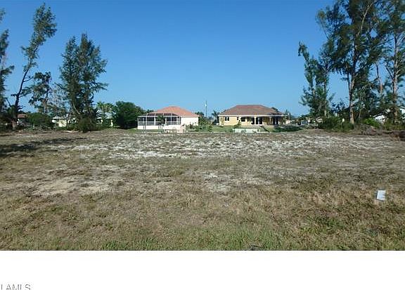 3rd image of 4114 SW 17th Ave