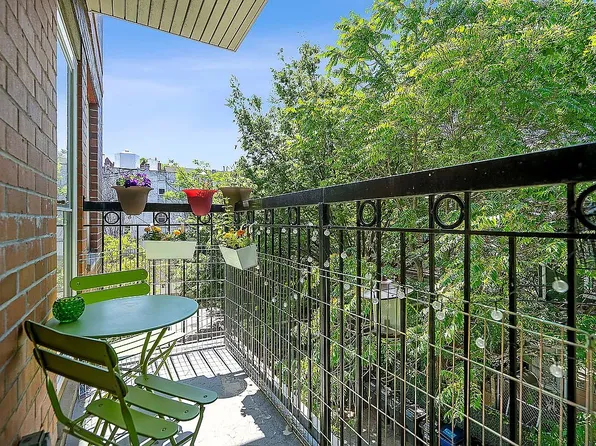 392 11th St APT 3A, Brooklyn, NY 11215