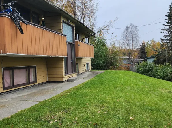 1760 Muldoon Cir, Anchorage, AK 99504