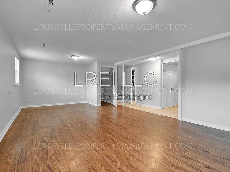 4007 Blossomwood Dr — Photo 19