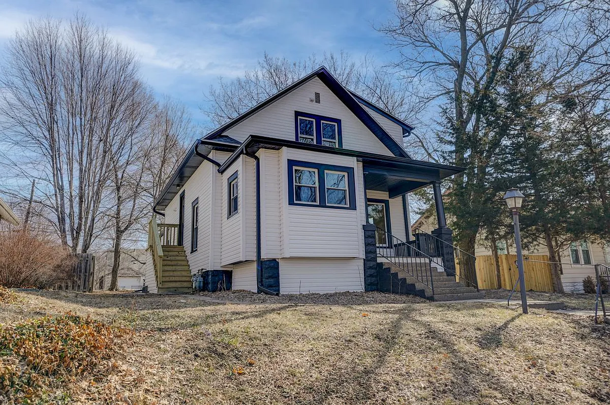 Building Photo - 818 S 31st St #1