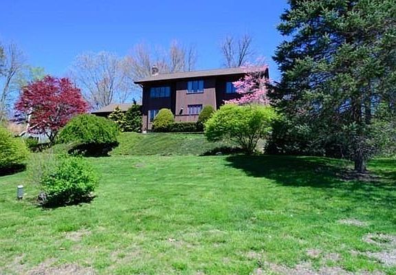 4th image of 104 Bonny Ln