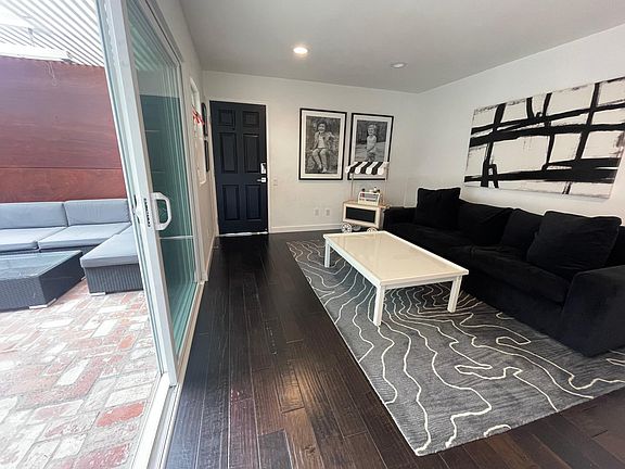 5th image of 7049 Island Village Dr