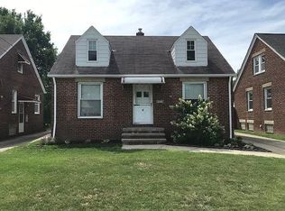 523 Tuxedo Ave, Brooklyn Heights, OH 44131