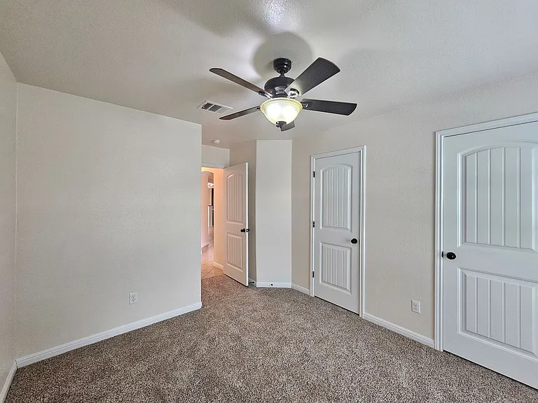 304 W Libra Dr — Photo 18