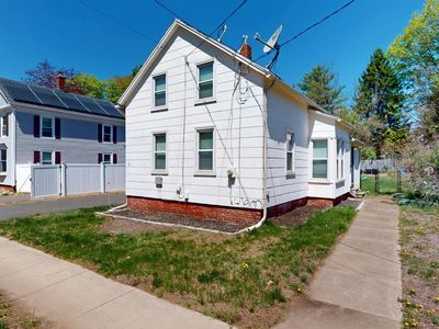 13 Oak Street, Enfield, CT, 06082