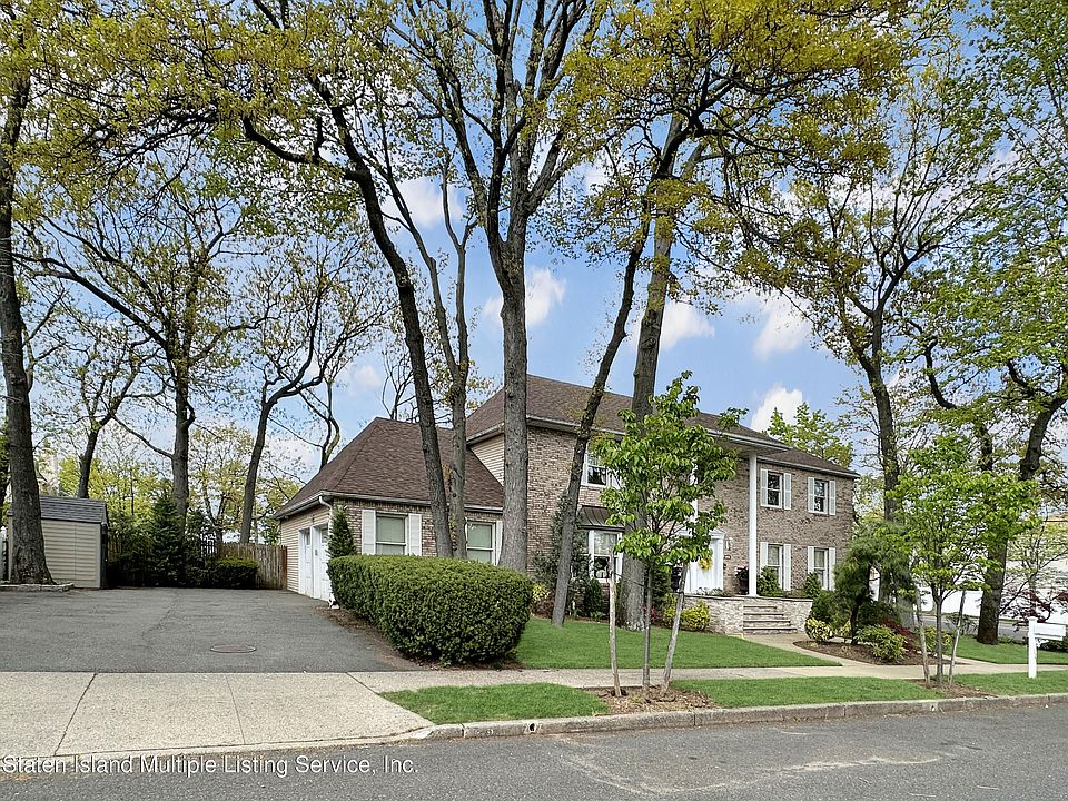 1st image of 121 Shiel Ave