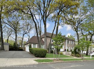 121 Shiel Ave, Staten Island, NY 10309