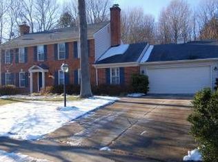 10006 McDuff Ct, Vienna, VA 22181