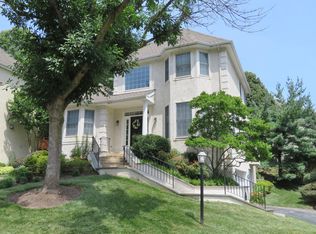 402 Spring Garden Ln, Conshohocken, PA 19428