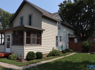 210 N Josephine Ave, Madison, SD 57042
