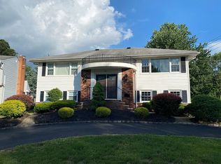 2 Willow Ct, Springfield, NJ 07081