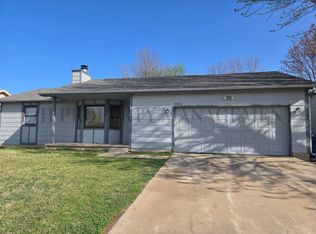 5912 W 40th St S, Wichita, KS 67215