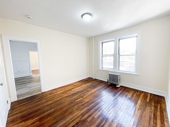 4th image of 21-42 28th St