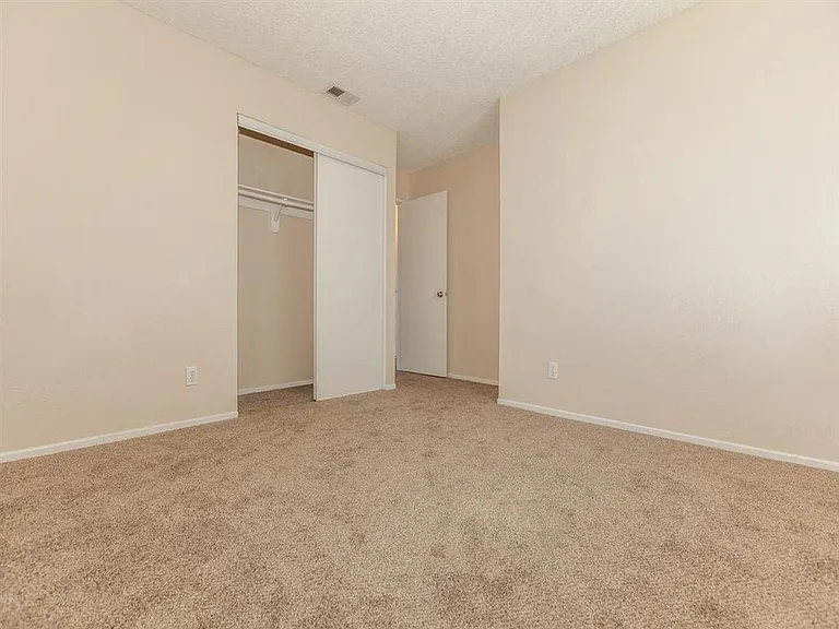 Carmel Apartments — Photo 24