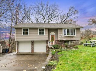 1498 Wimpole St, Aliquippa, PA 15001