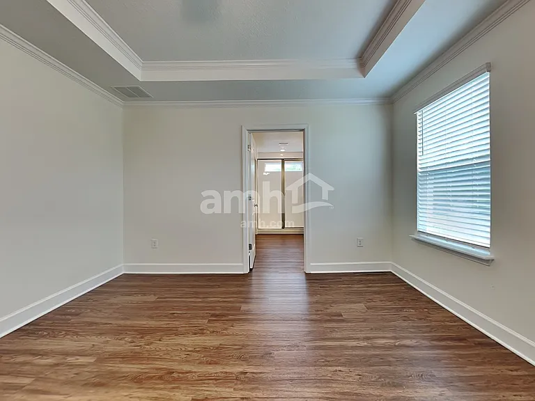 918 Walden Pond Dr — Photo 13