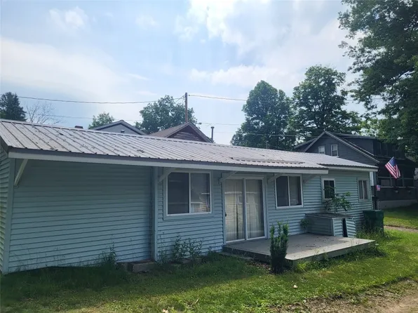 36070 Beechwood Ave, Union City, PA 16438