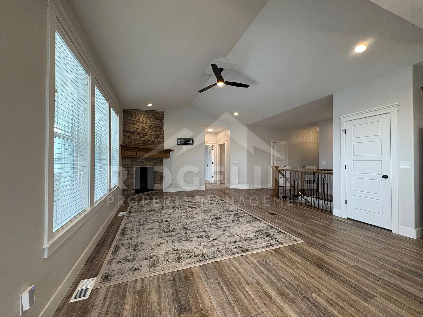 Spacious 6-Bedroom Home with 4-Car Garage & Fully Fenced Backyard! — Photo 4