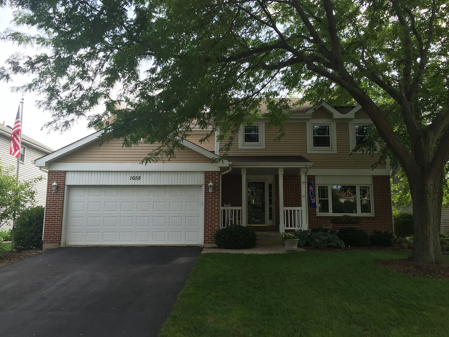 1658 Hinterlong Ln photo 1