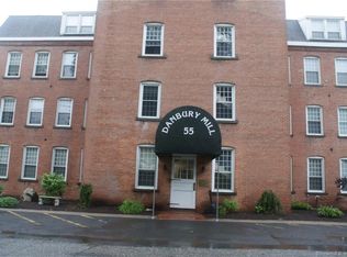 55 Oil Mill Rd APT 13, Danbury, CT 06810