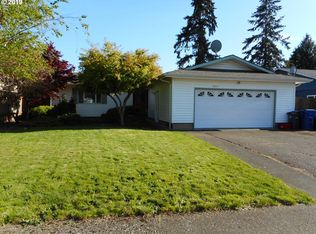 4724 Whitman Cir NE, Salem, OR 97305