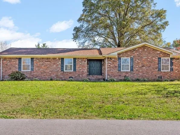 329 Donna Dr, Hopkinsville, KY 42240