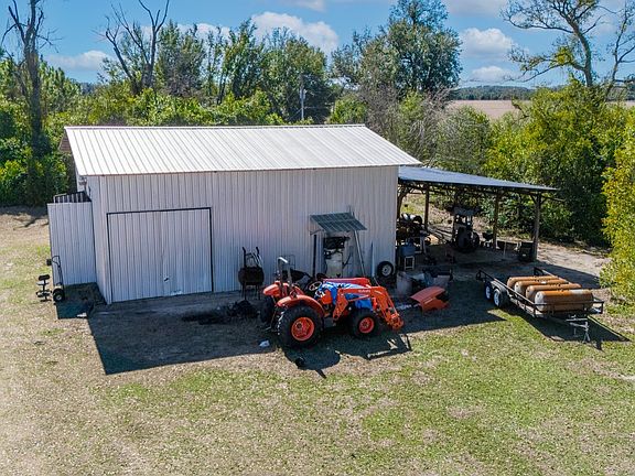 2nd image of 188 NW Lofton Rd