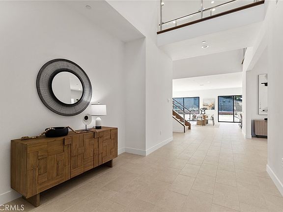 4th image of 9514 N Andora Ave